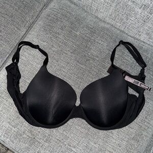 Victorias Secret Bra 38C